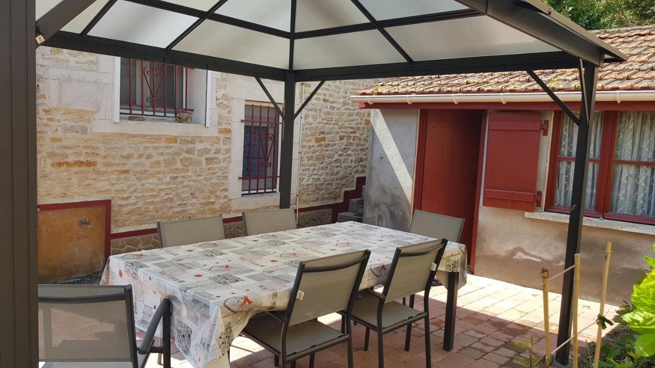 Chez Laurence Сантене Экстерьер фото