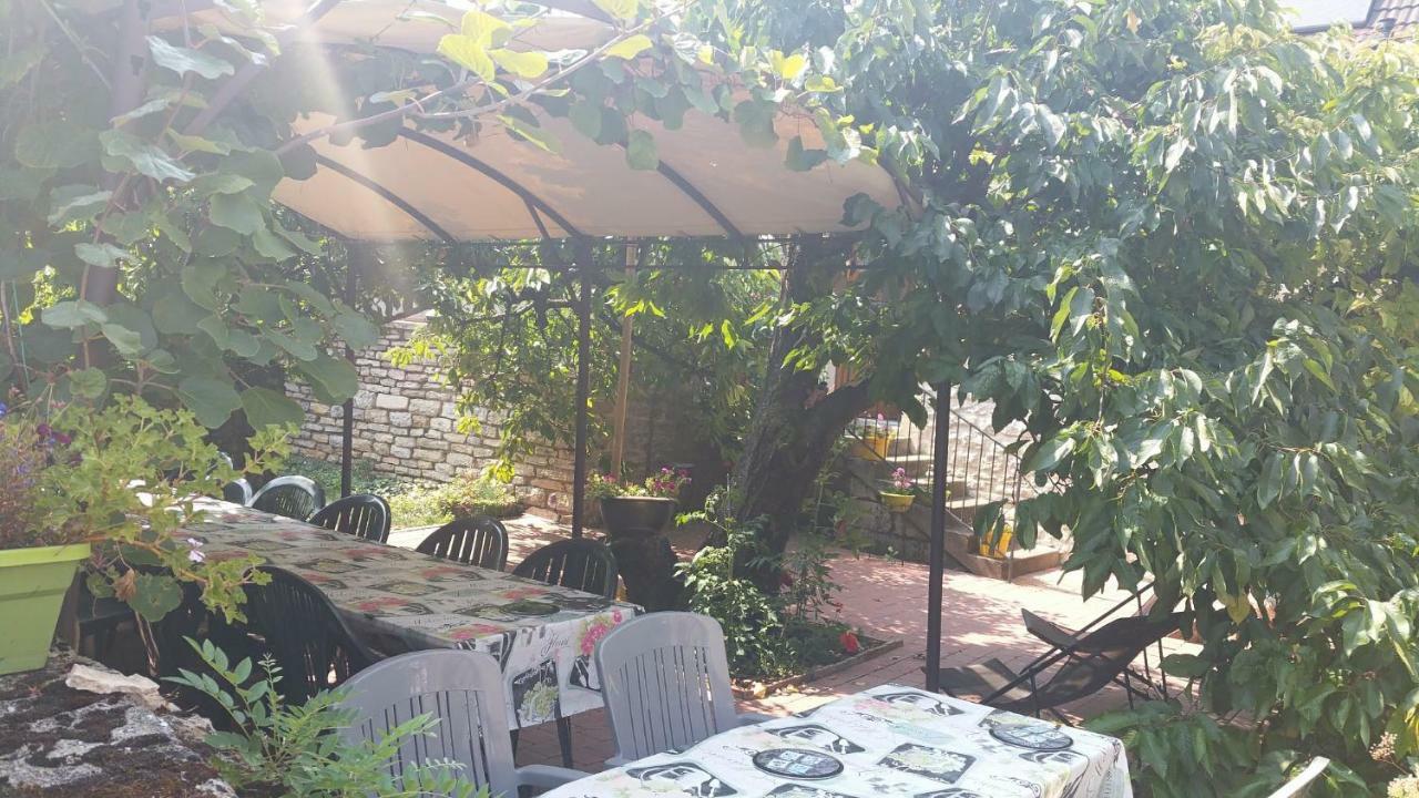Chez Laurence Сантене Экстерьер фото